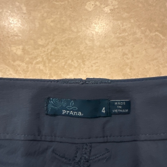 Prana shorts - Picture 2 of 4